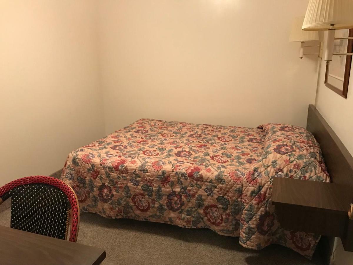 Grand Motel